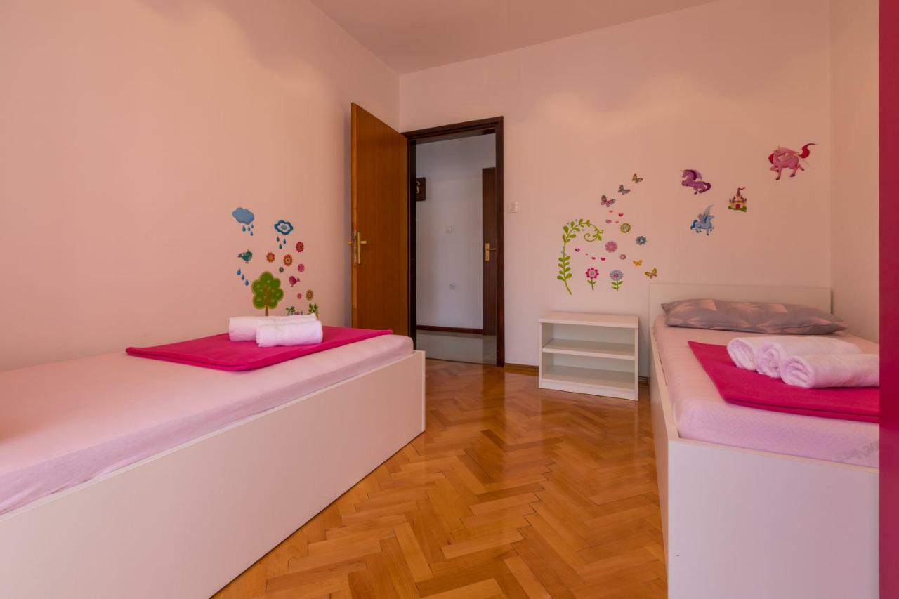 Apartmani Nicol Crikvenica Esterno foto