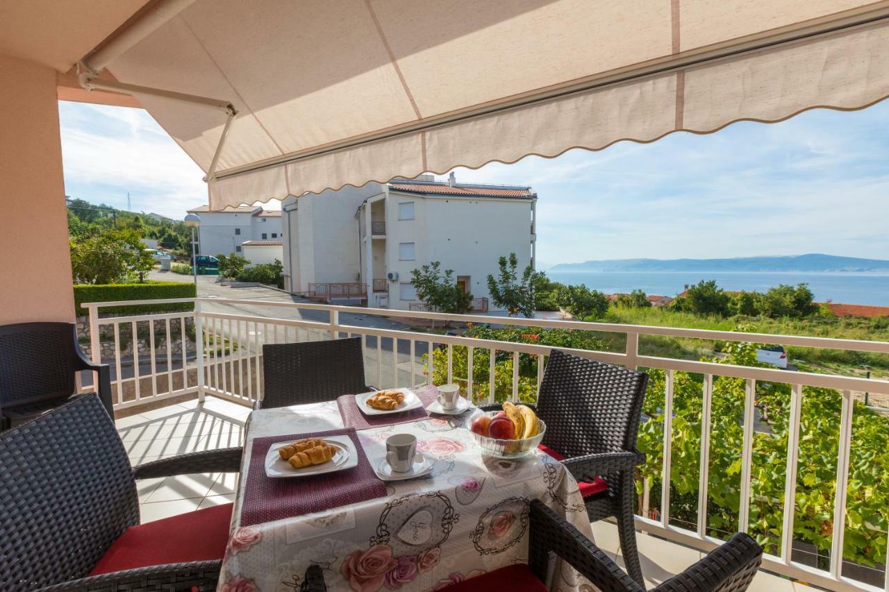 Apartmani Nicol Crikvenica Esterno foto