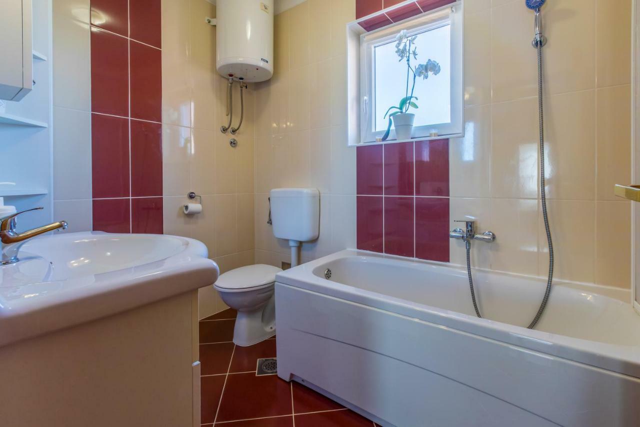 Apartmani Nicol Crikvenica Esterno foto