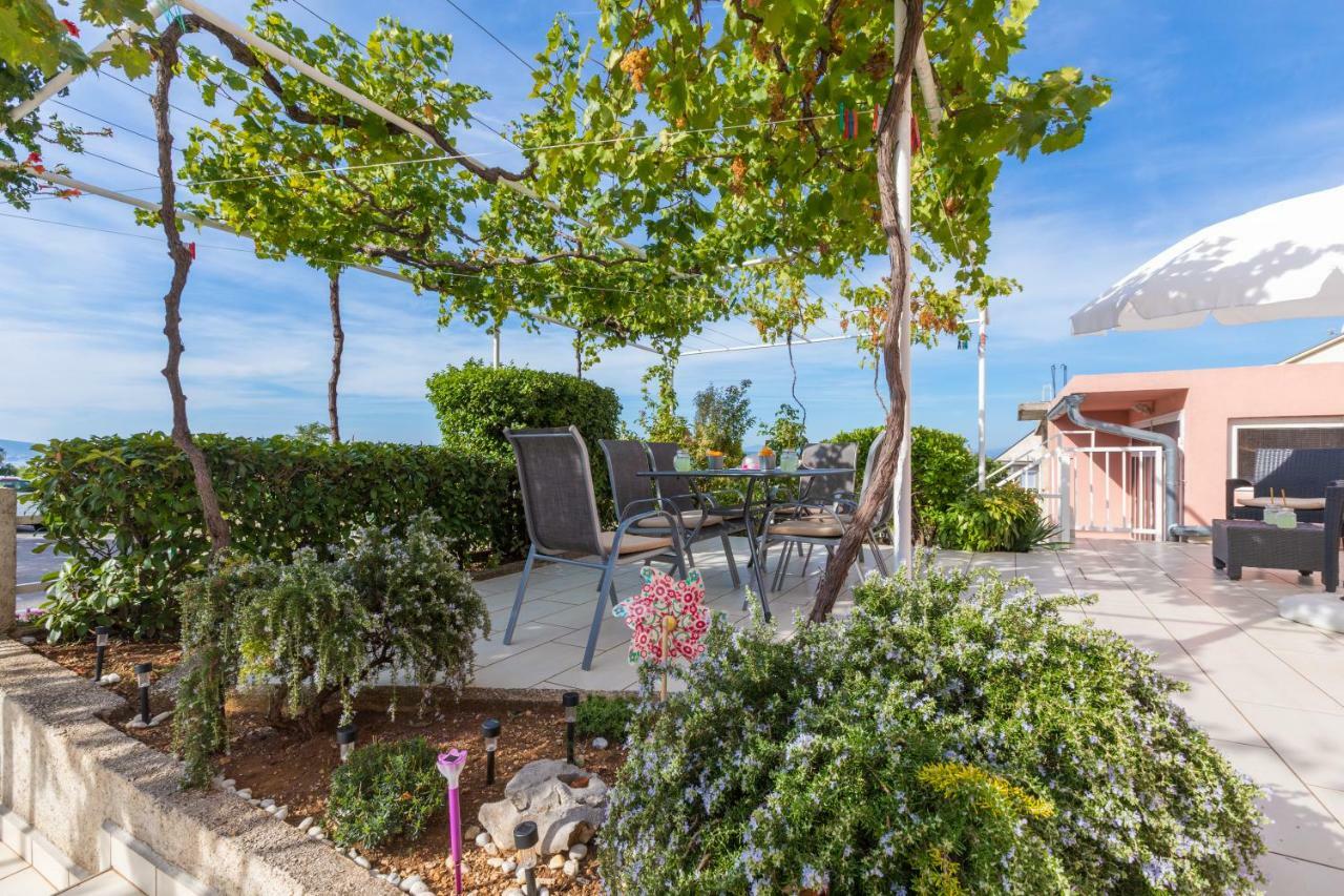 Apartmani Nicol Crikvenica Esterno foto