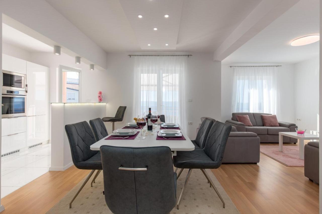 Apartmani Nicol Crikvenica Esterno foto