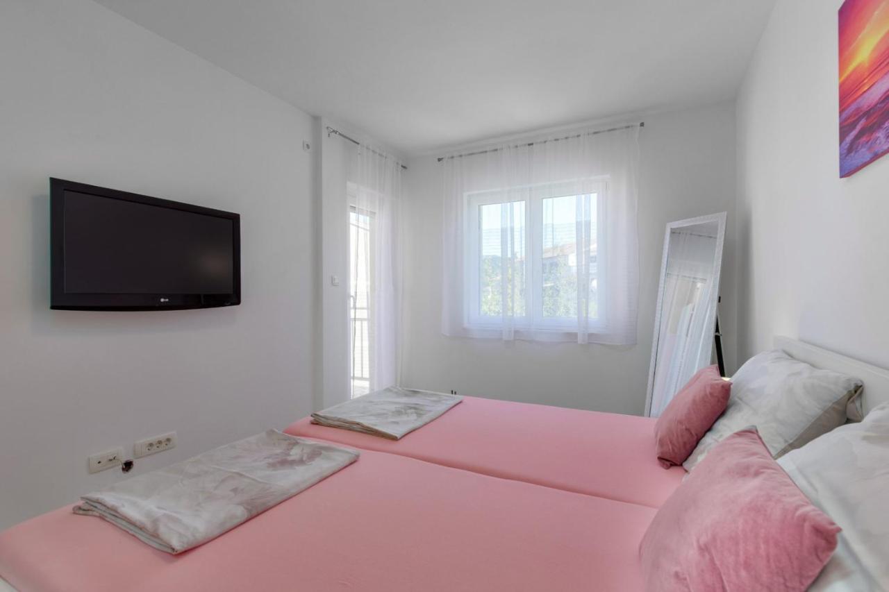 Apartmani Nicol Crikvenica Esterno foto
