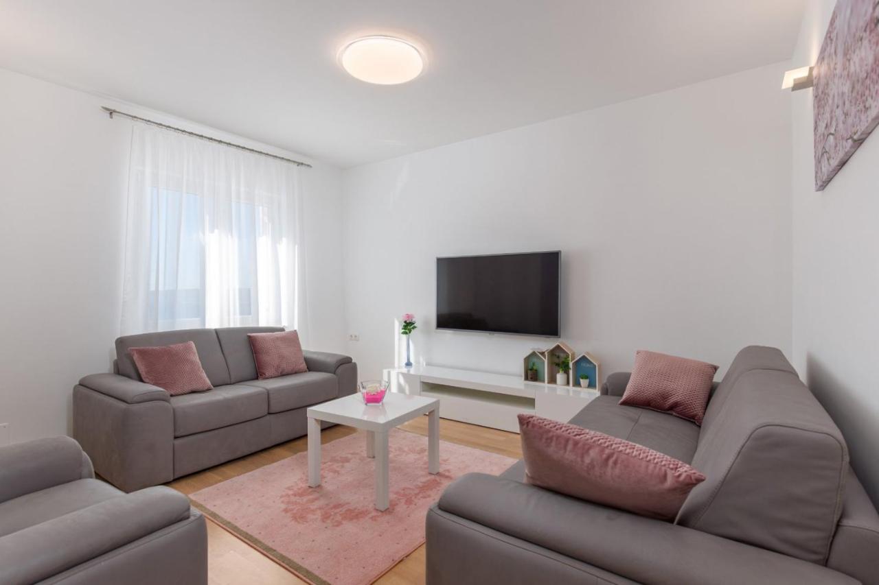 Apartmani Nicol Crikvenica Esterno foto